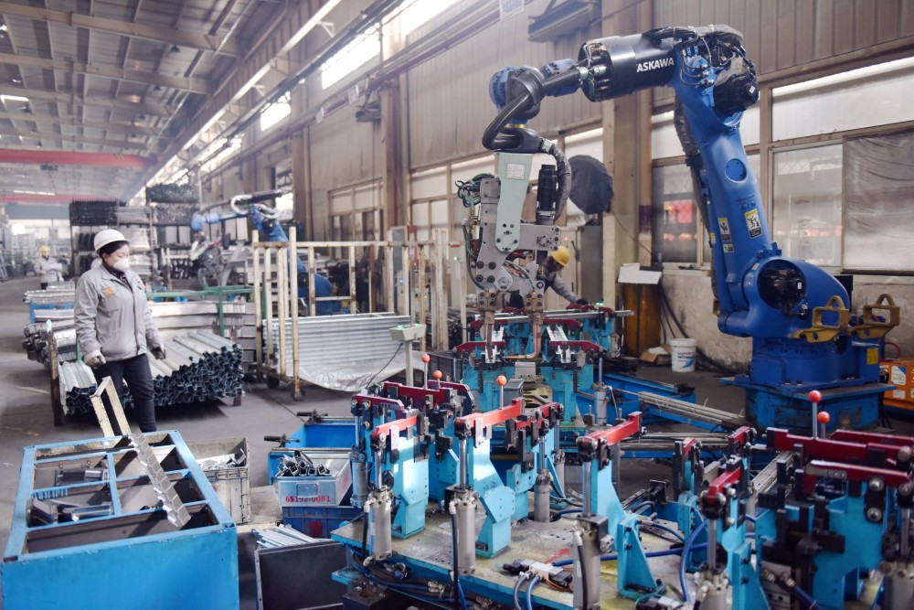 定州市宏遠(yuǎn)機(jī)械加速企業(yè)自動(dòng)化,智能化裝備的研發(fā)和.